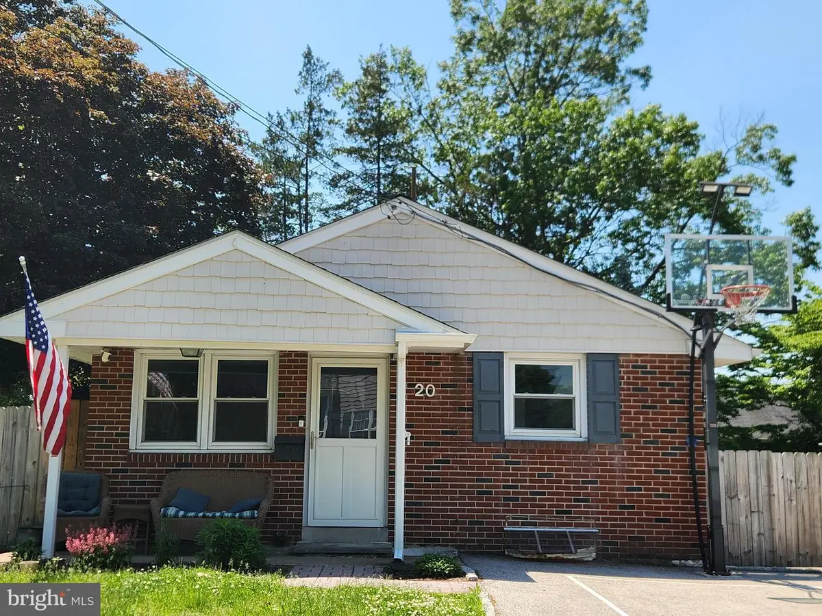 20 Cedar Rd, Wallingford, PA 19086 - #1