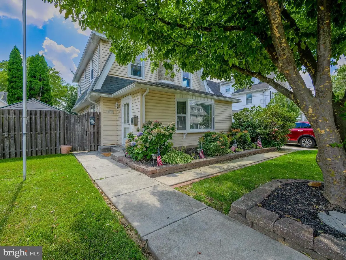738 Foss Ave, Drexel Hill, PA 19026 - #1