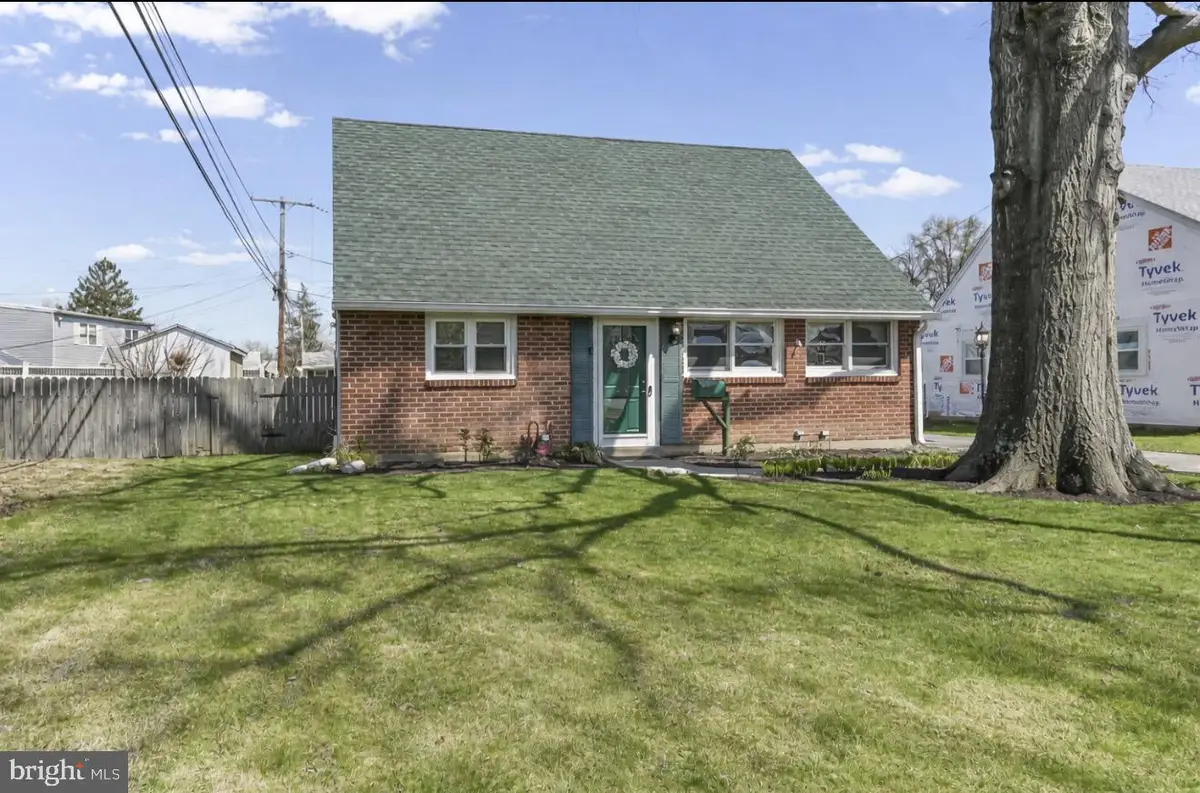 722 Brighton Ter, Secane, PA 19018 - #1