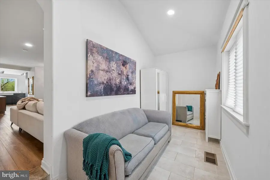 1307 Elmwood Ave, Sharon Hill, PA 19079 - #3