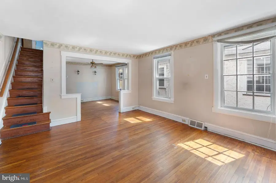 59 N Penn St, Clifton Heights, PA 19018 - #3