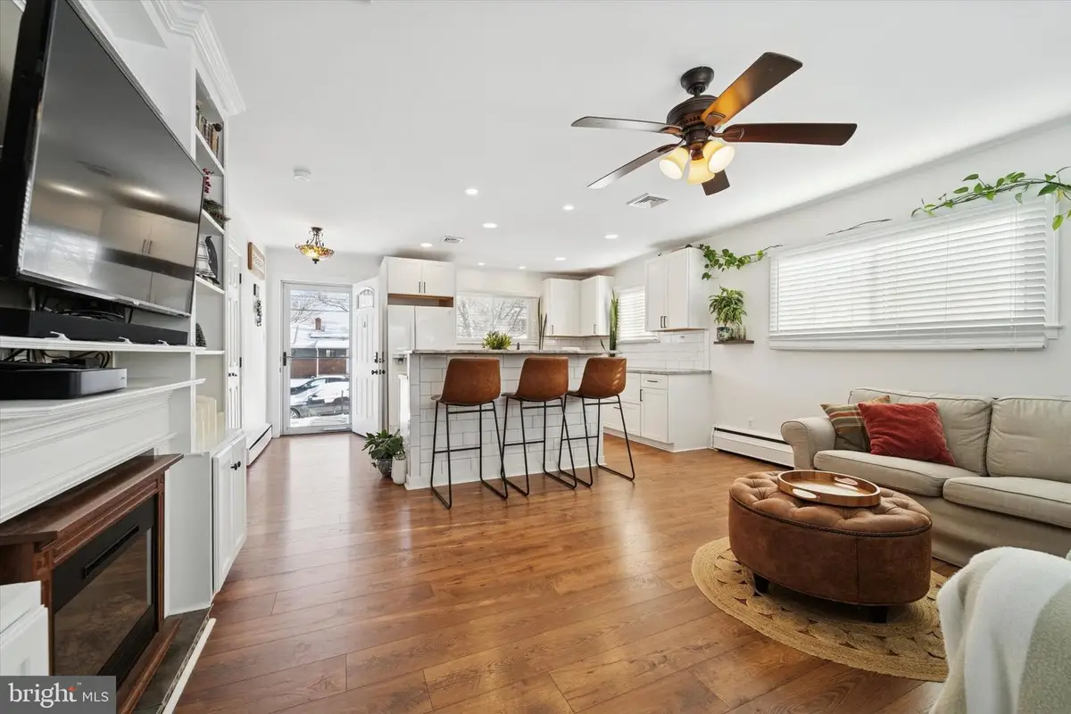 613 Springfield Ave, Folsom, PA 19033 - #1