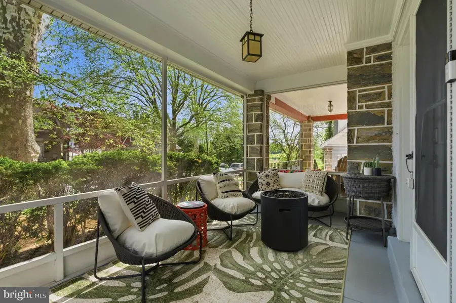 526 Country Club Ln, Havertown, PA 19083 - #2