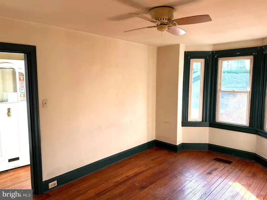 256 N Aberdeen Ave, Wayne, PA 19087 - #3