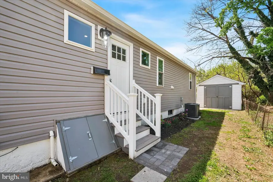 118 Bartram Ave, Essington, PA 19029 - #3