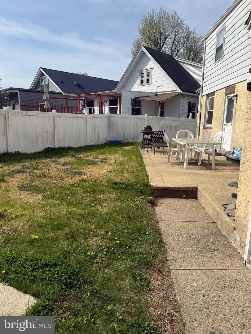 5 Ardmore Ave, Upper Darby, PA 19082 - #2