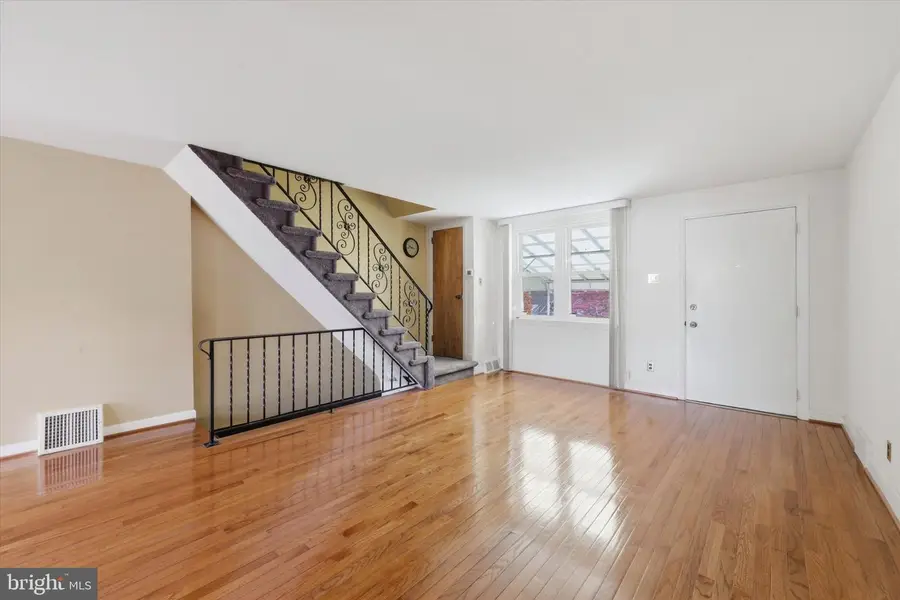 336 Westpark Ln, Clifton Heights, PA 19018 - #2