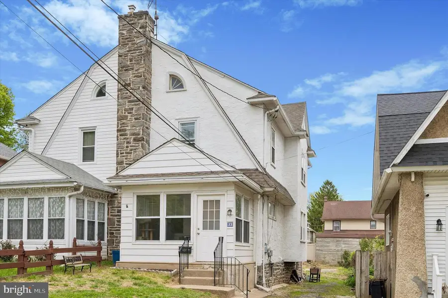 33 S Harwood Ave, Upper Darby, PA 19082 - #2