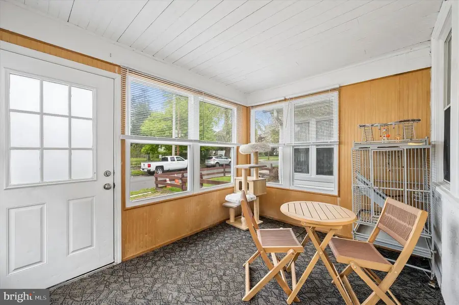 33 S Harwood Ave, Upper Darby, PA 19082 - #3