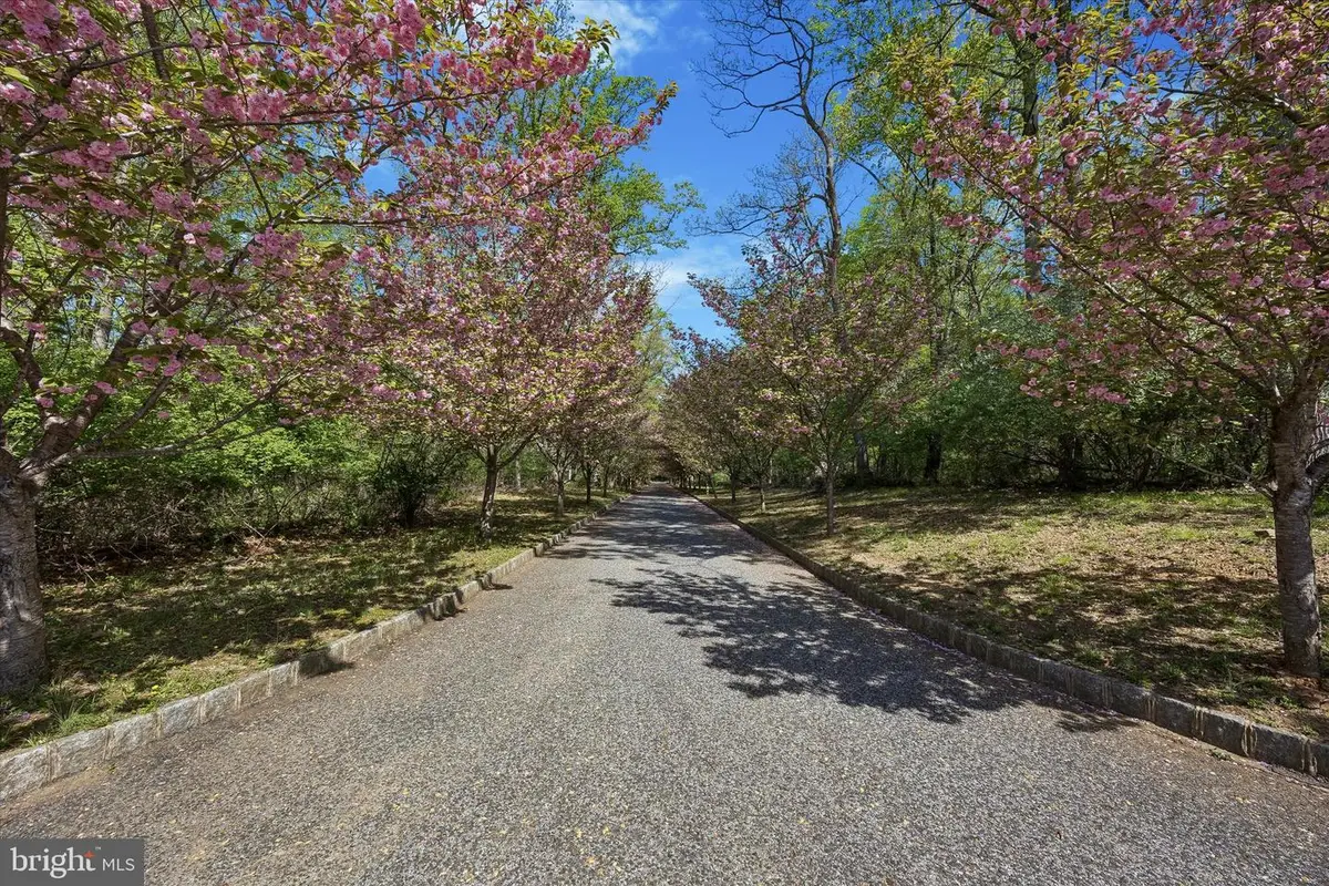 3882 Gradyville Rd, Newtown Square, PA 19073 - #1