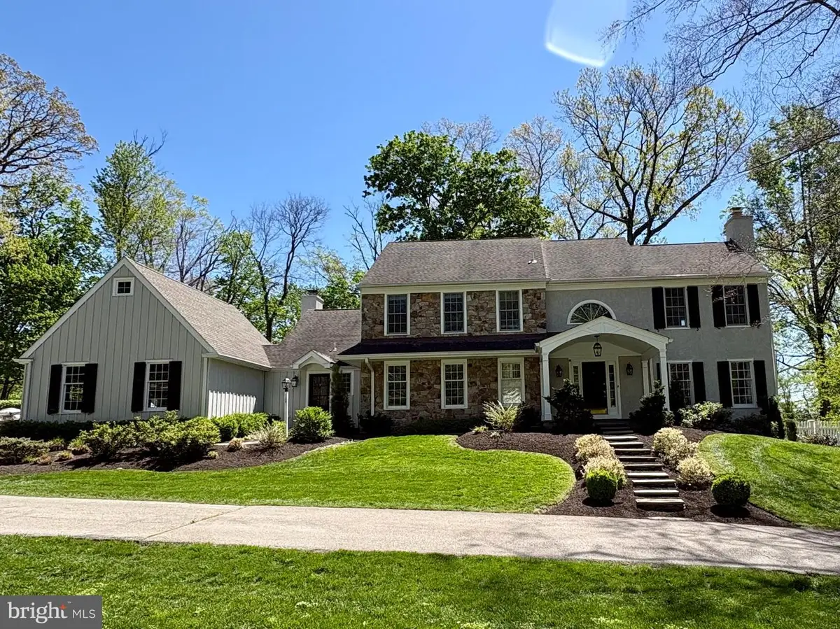 725 S Roberts Rd, Bryn Mawr, PA 19010 - #1