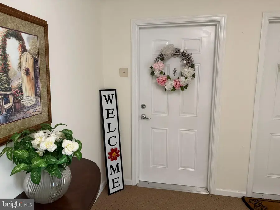 121 E Creekside Dr #121, Brookhaven, PA 19015 - #3