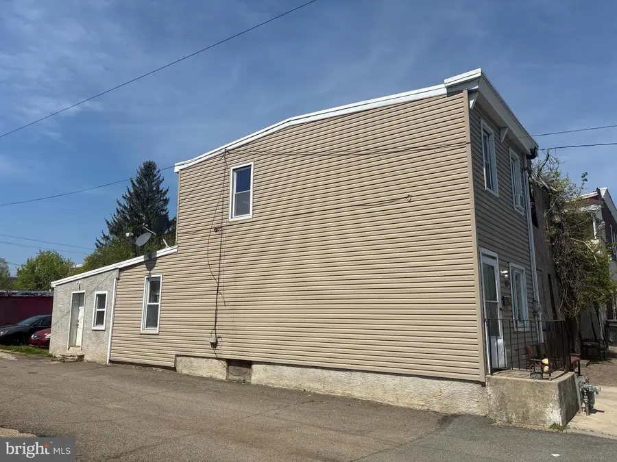 224 Pennell St, Chester, PA 19013 - #3