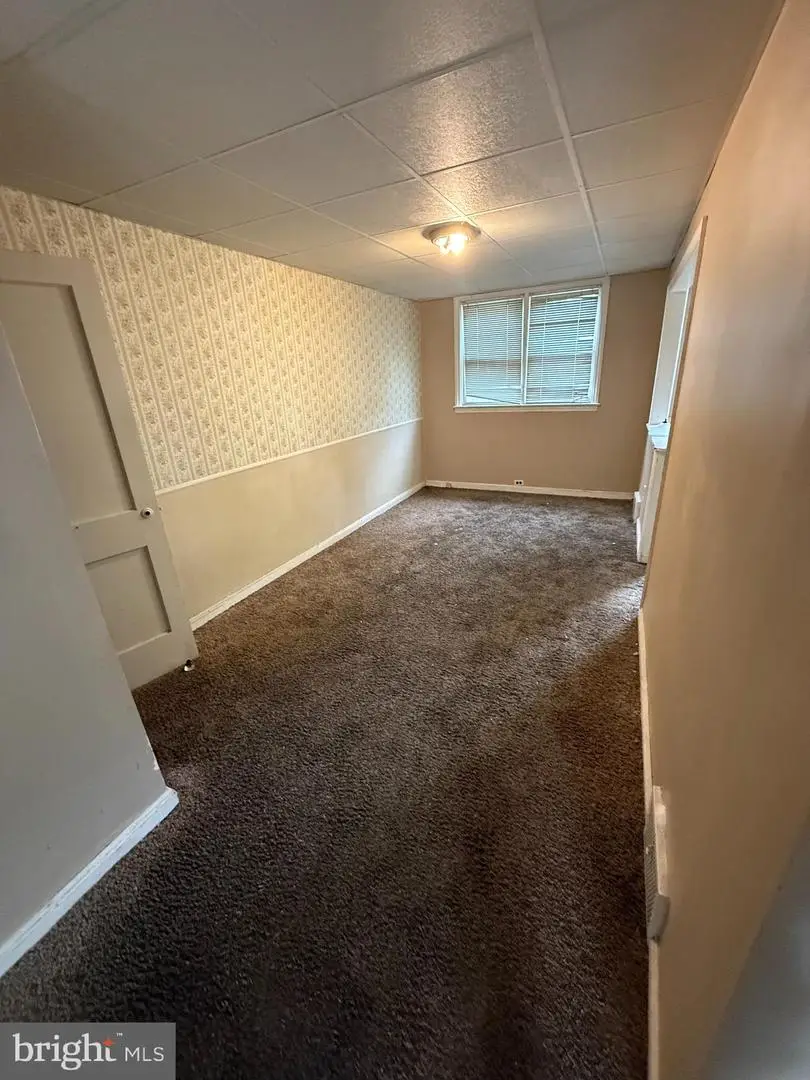 208 Golf Rd, Darby, PA 19023 - #3