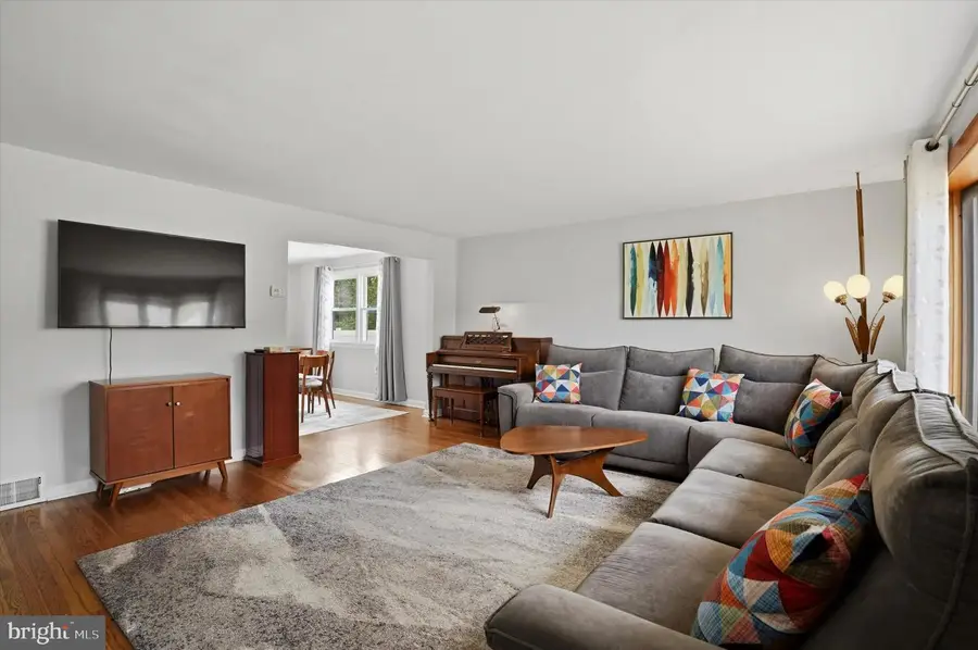 308 Lewis Rd, Springfield, PA 19064 - #2