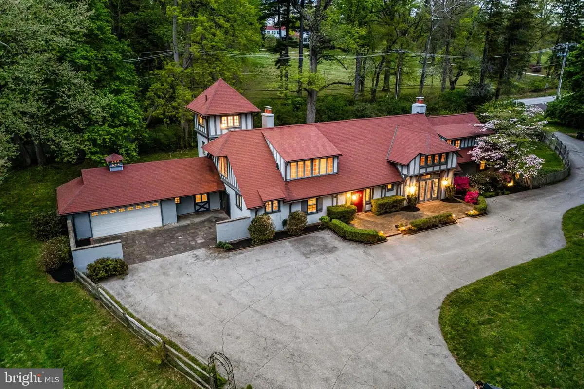 461 S Roberts Rd, Bryn Mawr, PA 19010 - #1