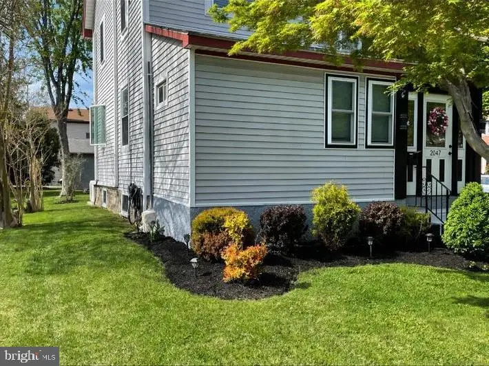 2047 Walnut St, Holmes, PA 19043 - #2