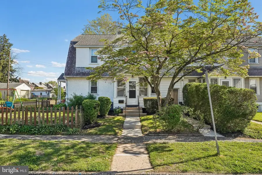 6 Seneca St, Essington, PA 19029 - #2