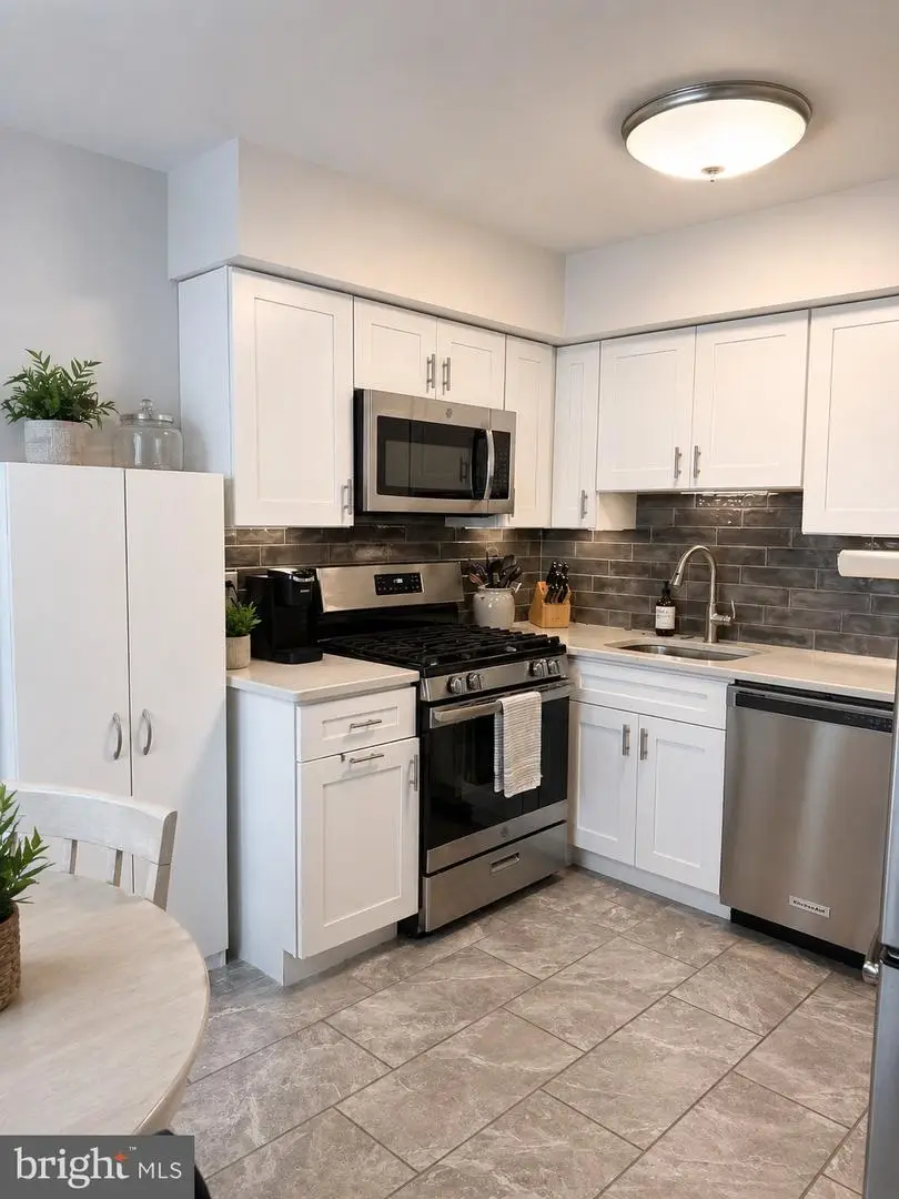 6414 Hilltop Dr #68, Brookhaven, PA 19015 - #1