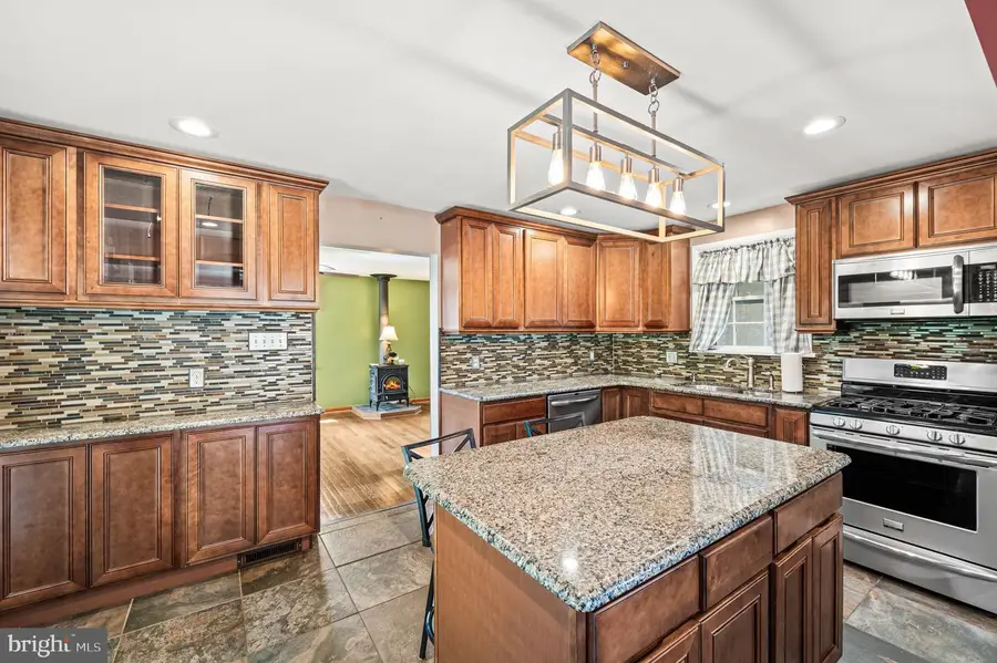 236 Powhattan Ave, Essington, PA 19029 - #3