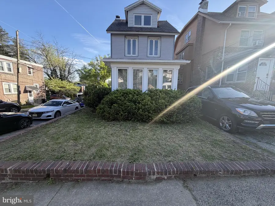 142 Bartlett Ave, Sharon Hill, PA 19079 - #3