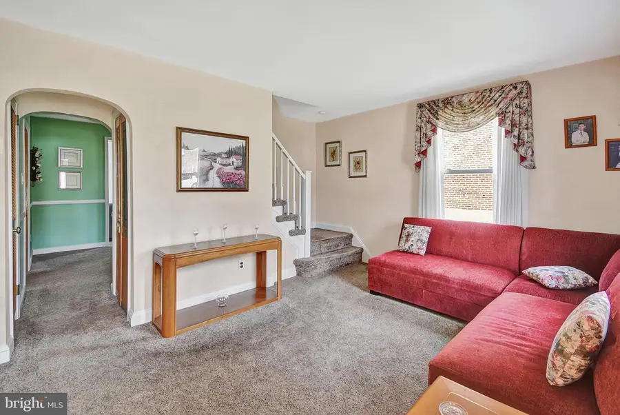 308 Edgemore Rd, Secane, PA 19018 - #2