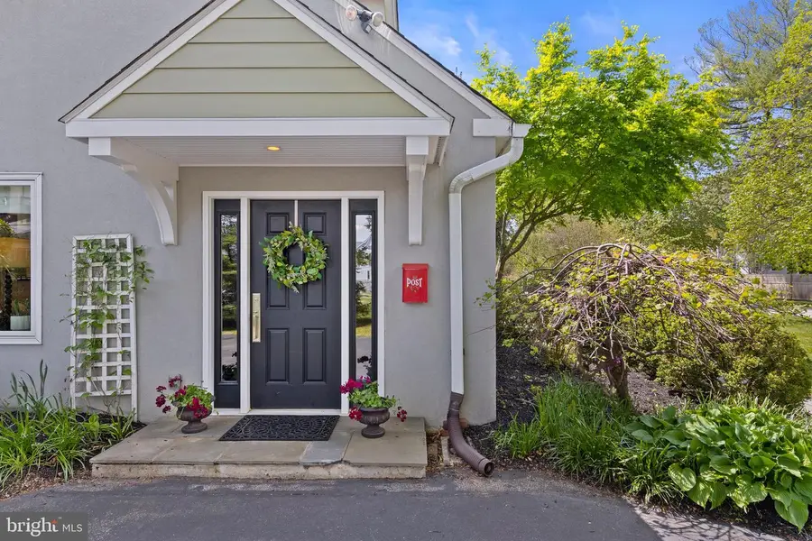 230 E Beechtree Ln, Wayne, PA 19087 - #2