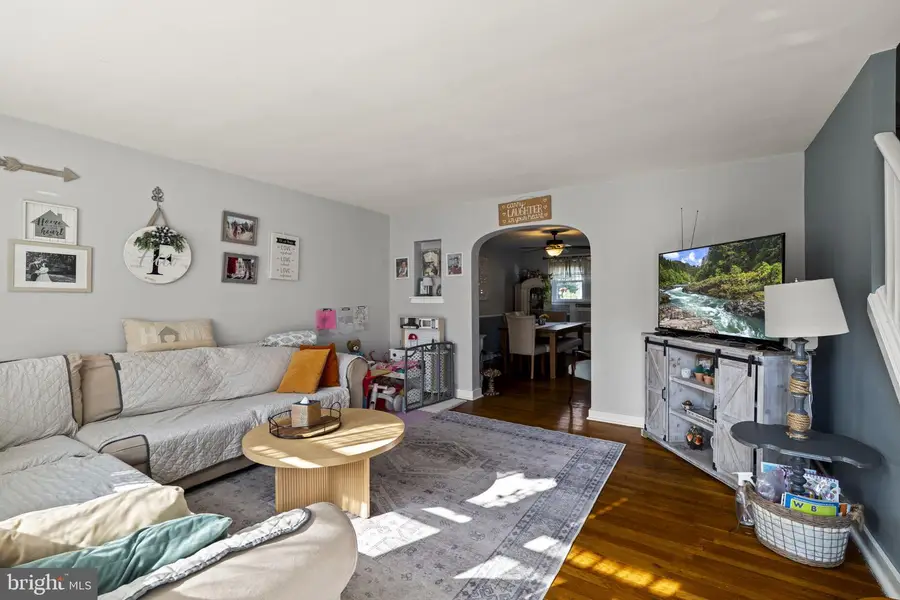 337 Abbey Ter, Drexel Hill, PA 19026 - #3