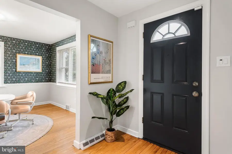 214 W Brookhaven Rd, Brookhaven, PA 19015 - #2