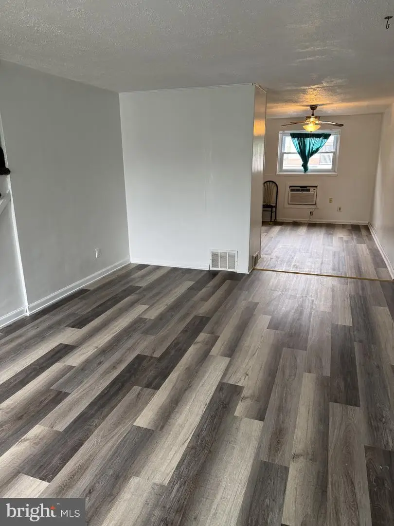 927 Grant Rd, Folcroft, PA 19032 - #2