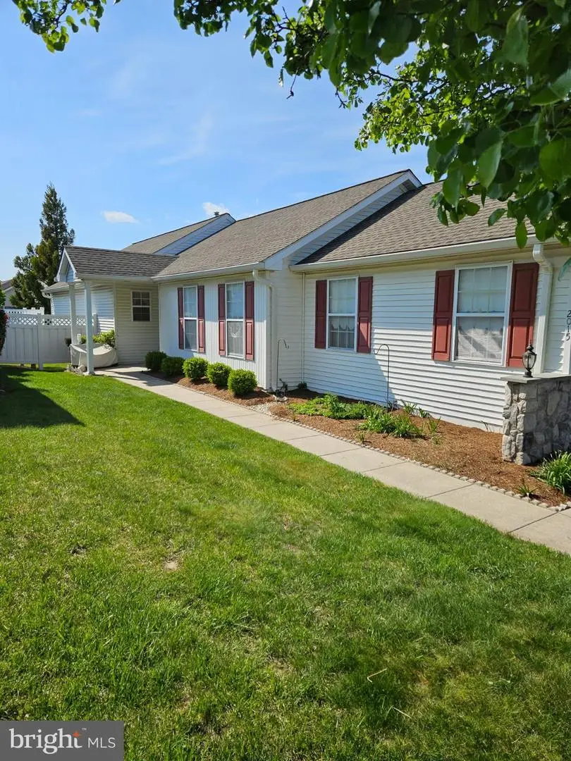 2015 Hunt Master Ln, Glen Mills, PA 19342 - #1