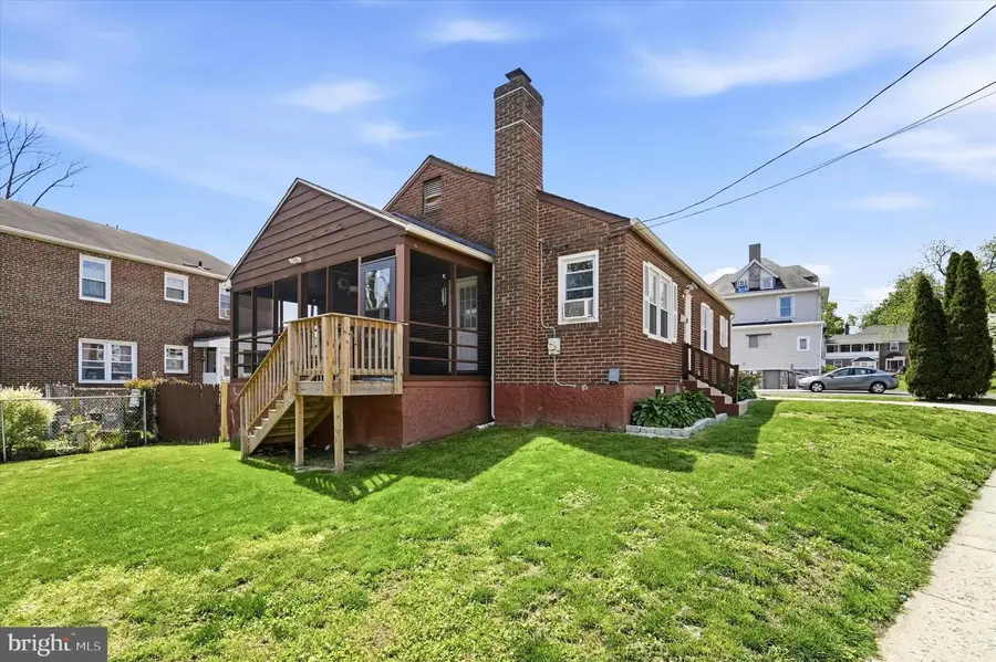 711 Poplar St, Sharon Hill, PA 19079 - #2