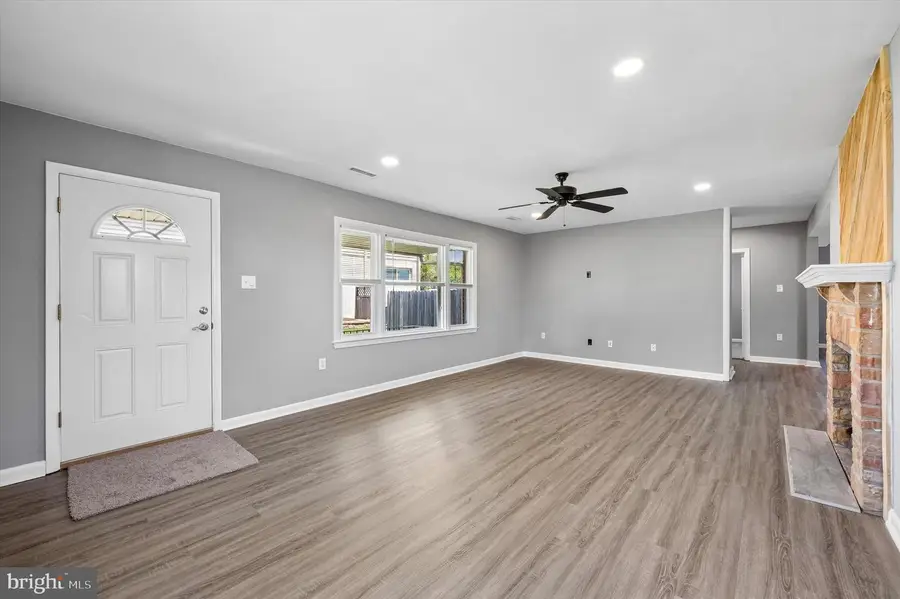 2211 Dickens Ln, Broomall, PA 19008 - #3
