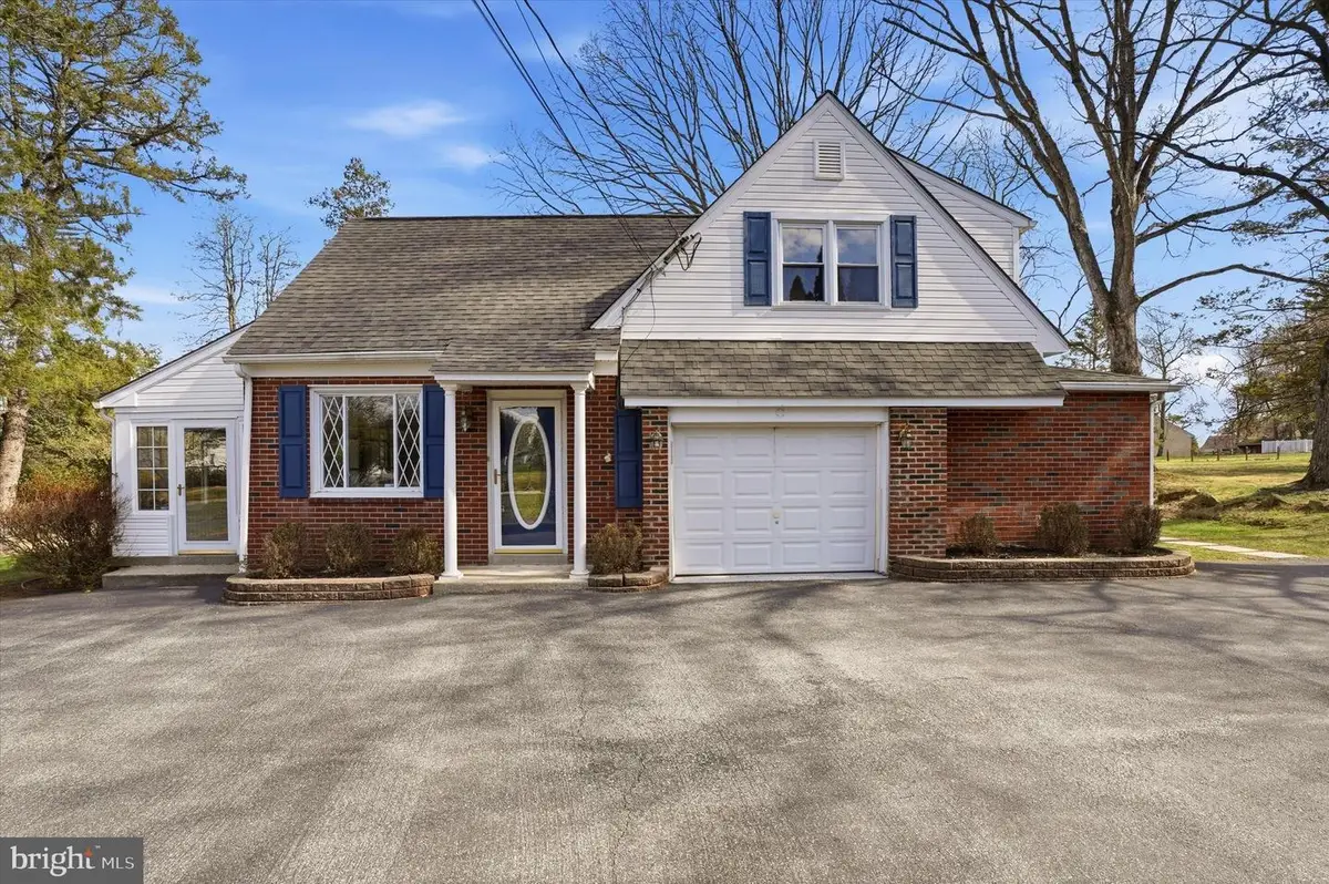 2880 Old Cedar Grove Rd, Broomall, PA 19008 - #1