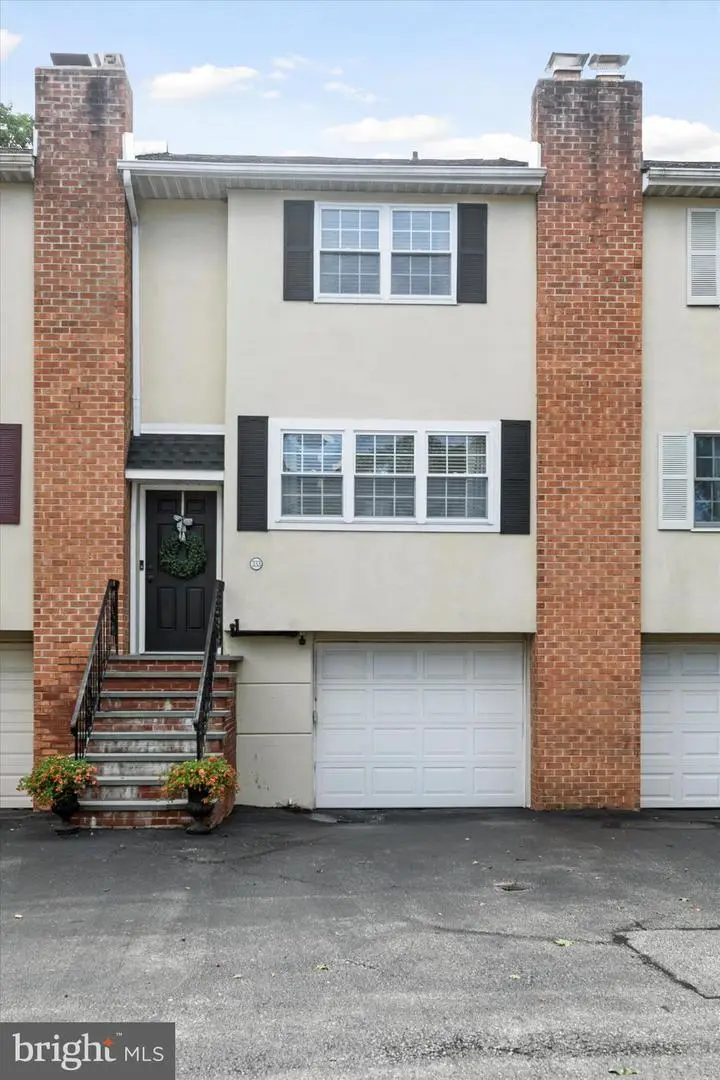 333 Liberty Ln, Wayne, PA 19087 - #1