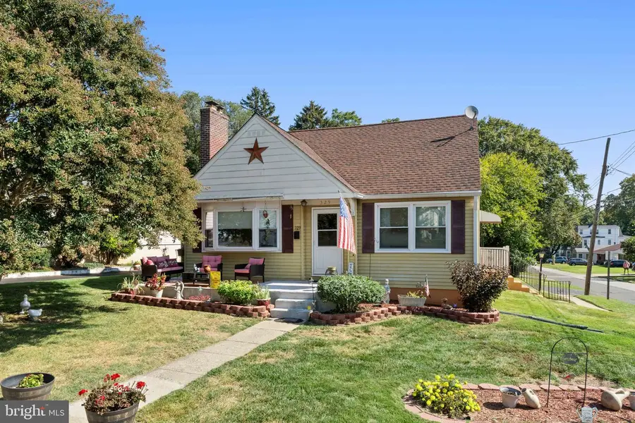 329 Ashland Ave, Secane, PA 19018 - #2
