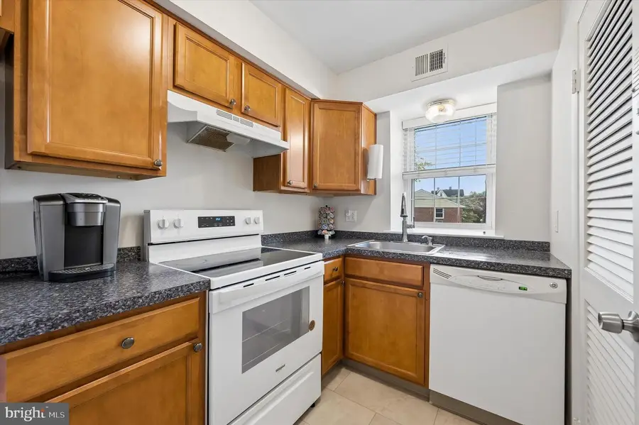 804 South Ave #d4, Secane, PA 19018 - #2