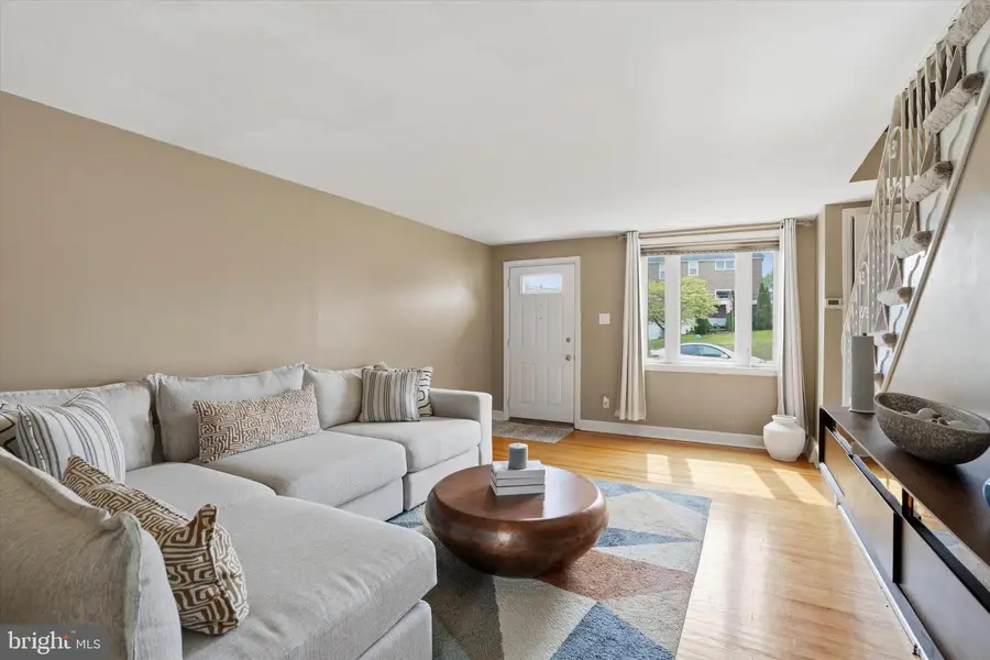 332 Gramercy Dr, Clifton Heights, PA 19018 - #2