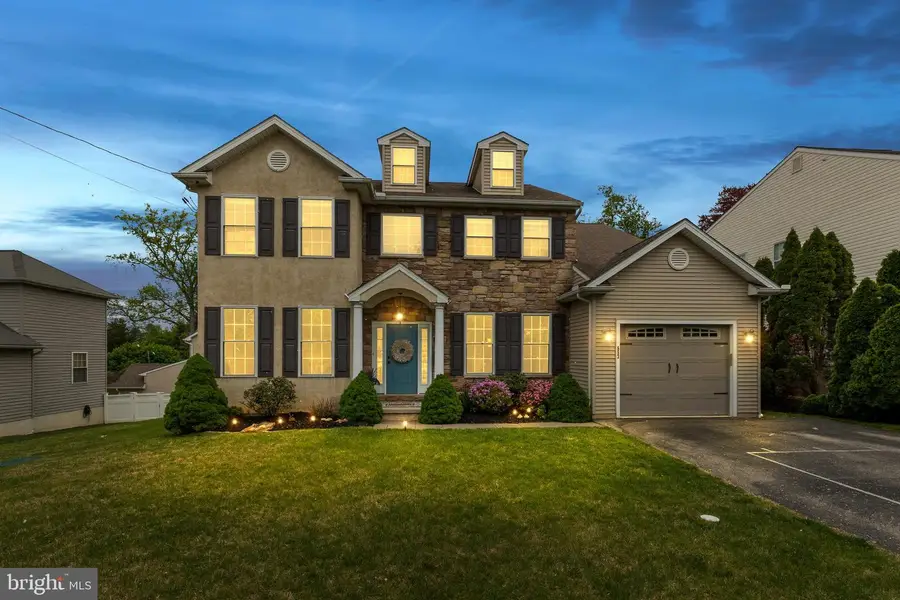 553 Royal Ave, Havertown, PA 19083 - #2