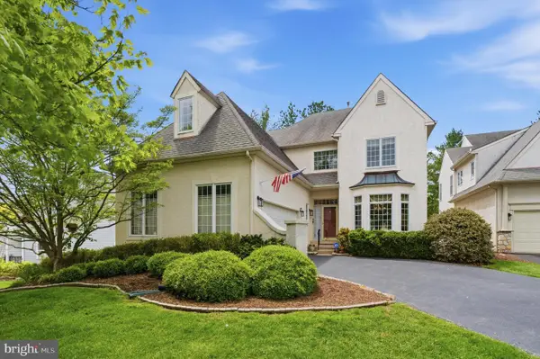 10 Riders Run, NEWTOWN SQUARE, PA 19073