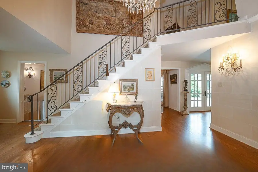 160 Abrahams Ln, Villanova, PA 19085 - #2