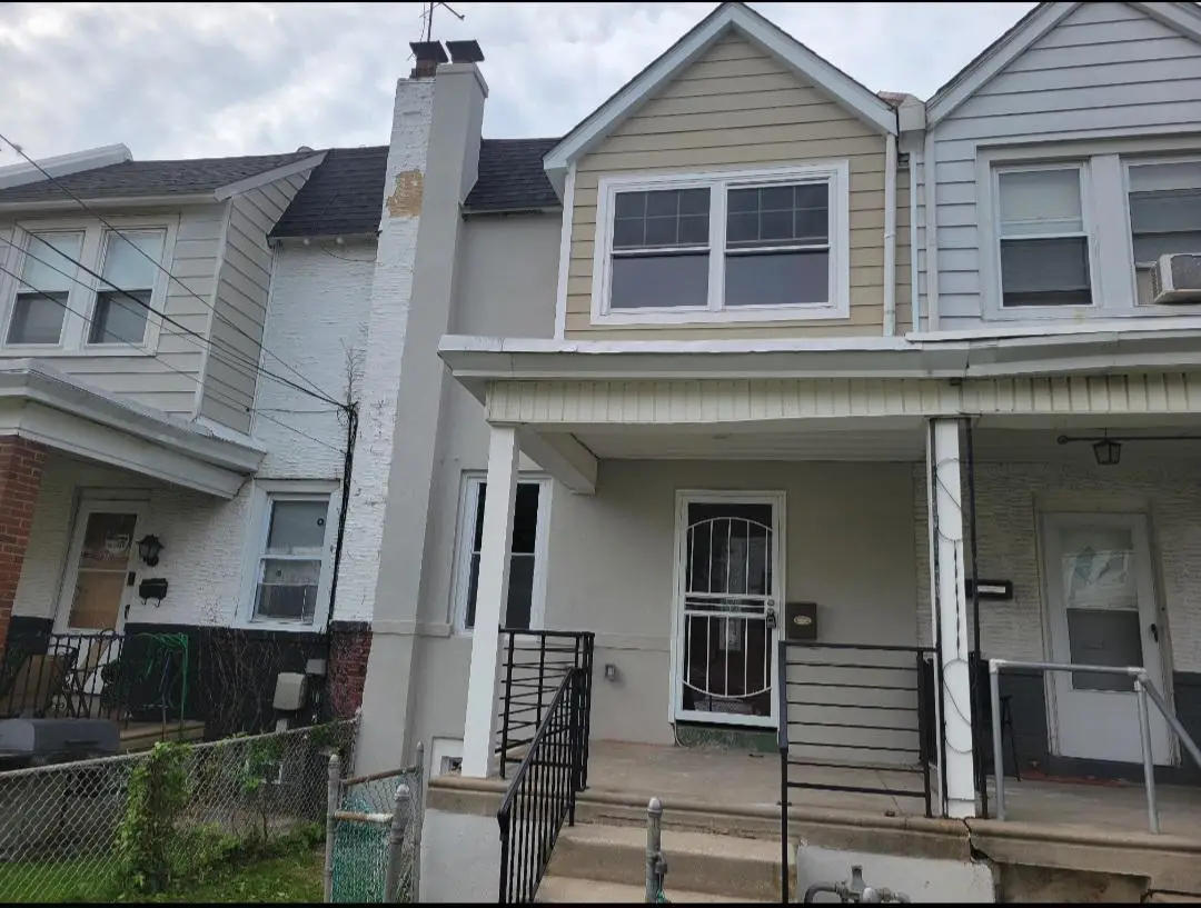 7108 Clover Ln, Upper Darby, PA 19082 - #1