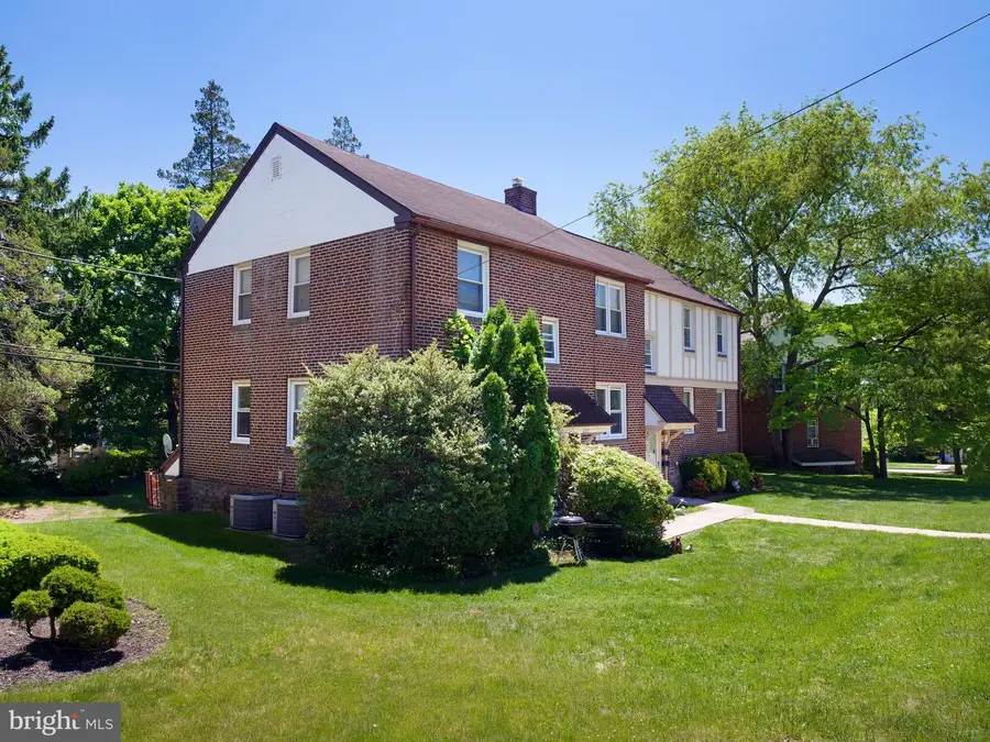 205 Hiawatha Ln, Drexel Hill, PA 19026 - #3