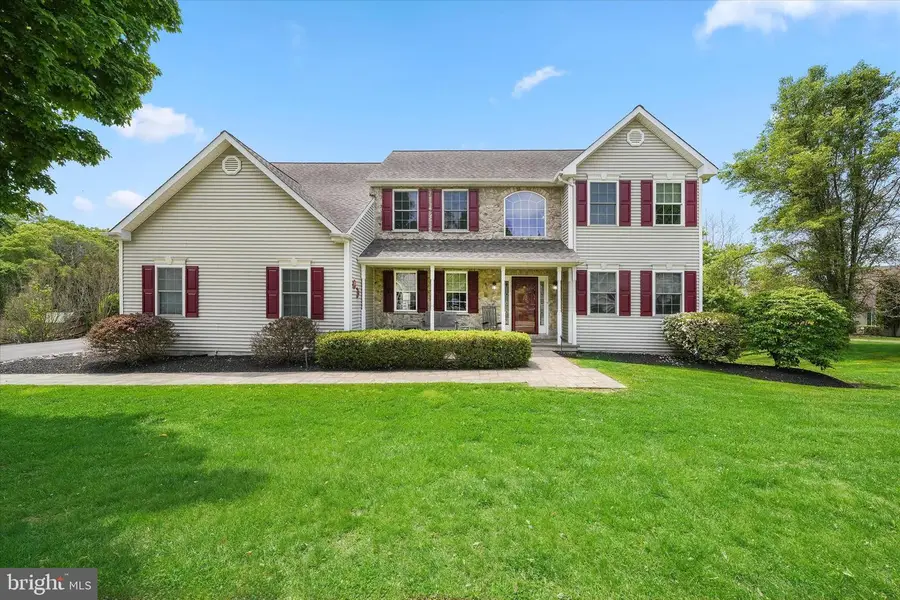 27 Twin Creeks Dr, Thornton, PA 19373 - #2