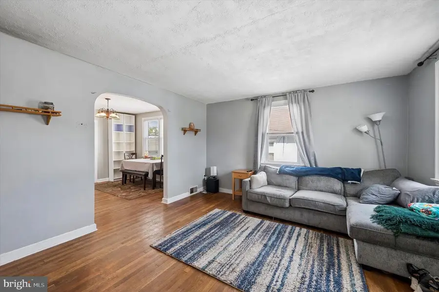 921 Spruce St, Collingdale, PA 19023 - #2