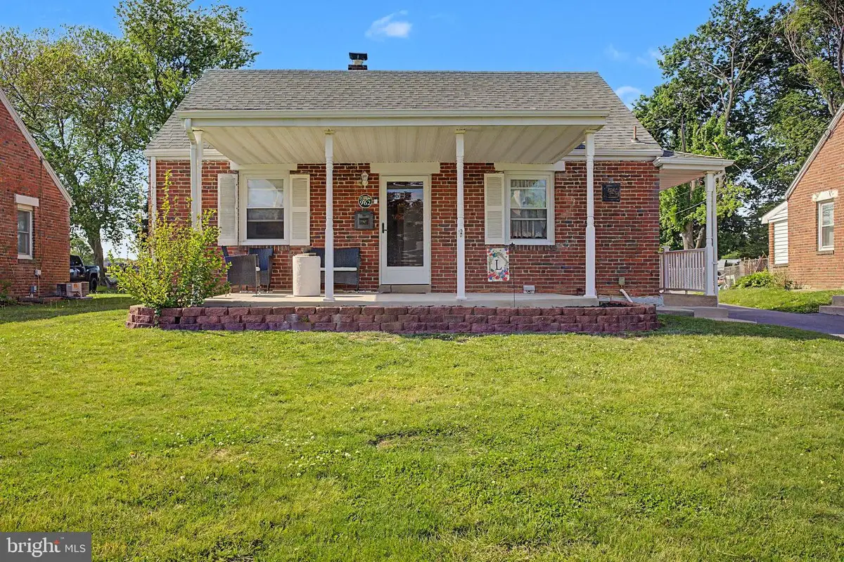 962 Thornton Rd, Upper Chichester, PA 19061 - #1