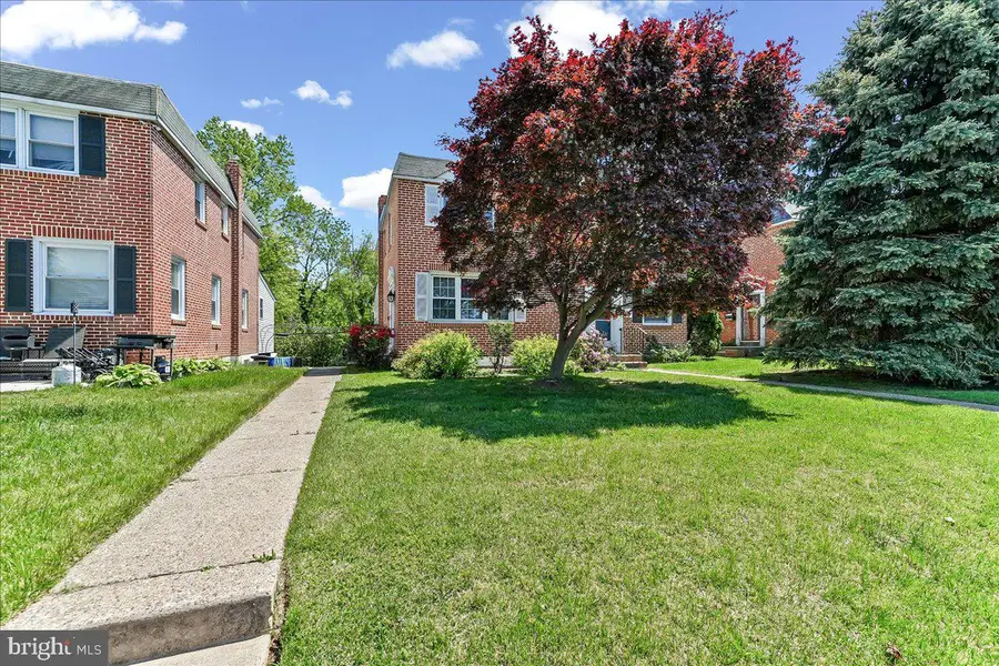 302 Lakeview Dr, Ridley Park, PA 19078 - #2