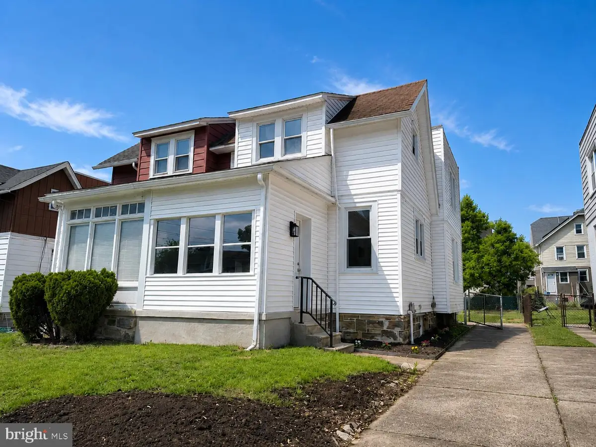 426 Arbor Rd, Lansdowne, PA 19050 - #1
