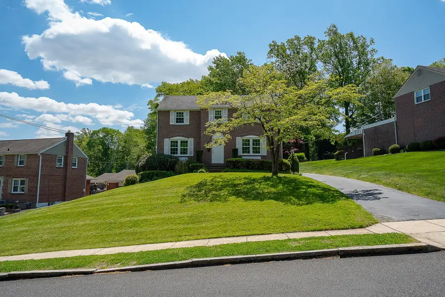 674 N Bishop Ave, Springfield, PA 19064 - #2