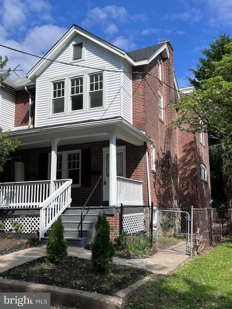 910 E 20th St, Chester, PA 19013 - #1
